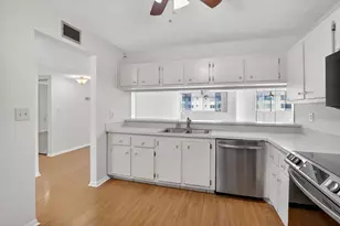 8030 Hampton Blvd, North Lauderdale, FL 33068 - Photo 10