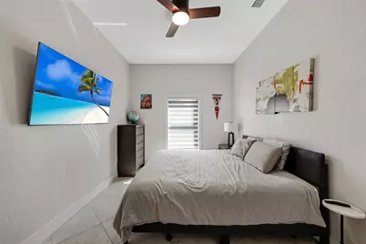 16744 NW 12th Court, Pembroke Pines, FL 33028 - Photo 22