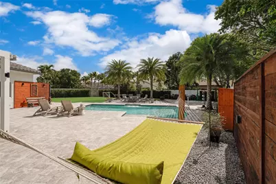 16744 NW 12th Court, Pembroke Pines, FL 33028 - Photo 38