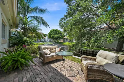 568 7th Square, Vero Beach, FL 32962 - Photo 8