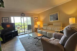9537 Weldon Cir, Tamarac, FL 33321 - Photo 2