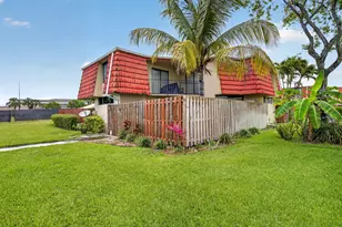 8385 Trent Ct, Boca Raton, FL 33433 - Photo 2