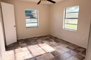 301 N 20th St, Fort Pierce, FL 34950 - Photo 6