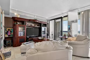 1900 Consulate Pl, West Palm Beach, FL 33401 - Photo 10