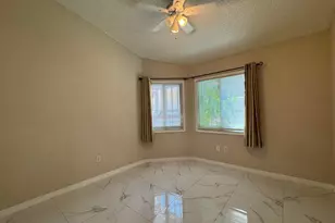 1038 W Jasmine Ln, North Lauderdale, FL 33068 - Photo 28