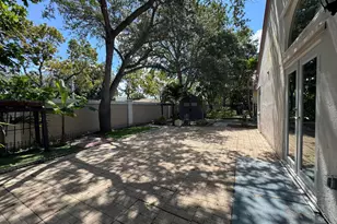 1038 W Jasmine Ln, North Lauderdale, FL 33068 - Photo 14