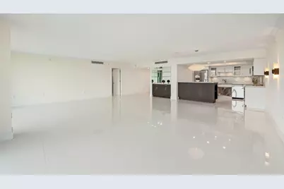 2450 Presidential Way #505, West Palm Beach, FL 33401 - Photo 6