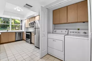 8111 Northboro Ct, Lake Clarke Shores, FL 33406 - Photo 20