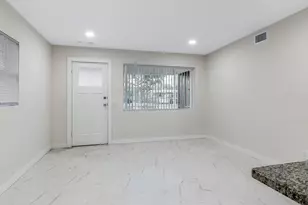 611 NE 34th St, Pompano Beach, FL 33064 - Photo 10
