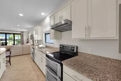 5040 Pendelton Square, Vero Beach, FL 32967 - Photo 8