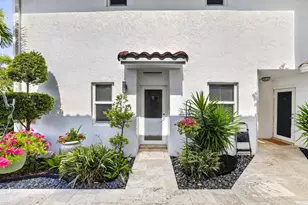 3221 NE 15th St, Pompano Beach, FL 33062 - Photo 2