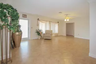 98 Seminole Ln, Boca Raton, FL 33487 - Photo 10