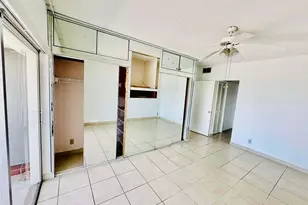 330 SE 2nd St, Hallandale Beach, FL 33009 - Photo 14