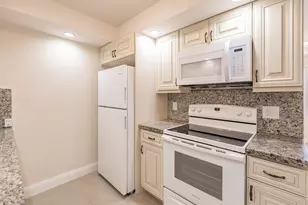 4302 Martinique Cir, Coconut Creek, FL 33066 - Photo 4
