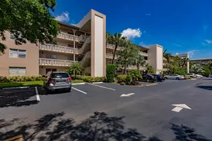 4302 Martinique Cir, Coconut Creek, FL 33066 - Photo 16
