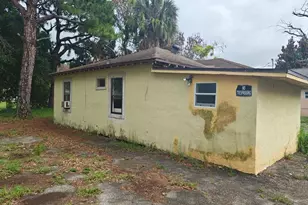 315 N 24th St, Fort Pierce, FL 34950 - Photo 6