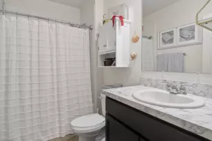 652 SW Sareta Ave, Port Saint Lucie, FL 34953 - Photo 10