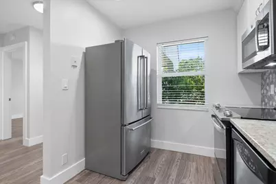 178 Lake Susan Lane, West Palm Beach, FL 33411 - Photo 6