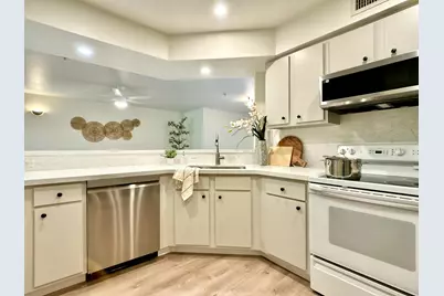 700 Scotia Drive #305, Hypoluxo, FL 33462 - Photo 4