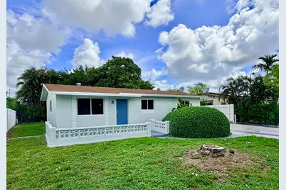 2811 NW 8th Street, Pompano Beach, FL 33069 - Photo 2