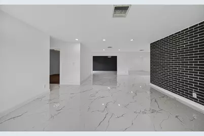 2740 NW 9th Lane, Wilton Manors, FL 33311 - Photo 20