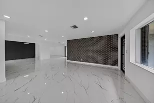 2740 NW 9th Ln, Wilton Manors, FL 33311 - Photo 8