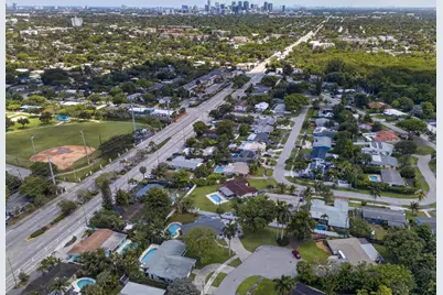 2740 NW 9th Lane, Wilton Manors, FL 33311 - Photo 44