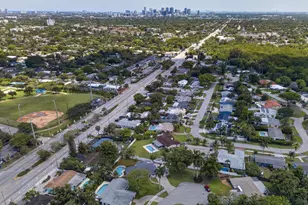 2740 NW 9th Ln, Wilton Manors, FL 33311 - Photo 44