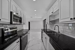 2740 NW 9th Ln, Wilton Manors, FL 33311 - Photo 38