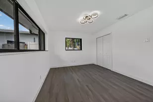 2740 NW 9th Ln, Wilton Manors, FL 33311 - Photo 20