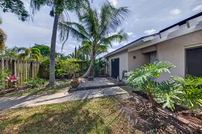 1036 E Lakes Drive, Pompano Beach, FL 33064 - Photo 34