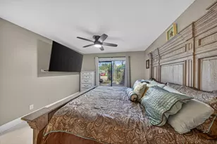 1036 E Lakes Dr, Pompano Beach, FL 33064 - Photo 12
