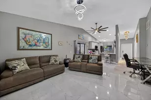 1036 E Lakes Dr, Pompano Beach, FL 33064 - Photo 20