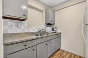 20131 NW 14th Pl, Miami Gardens, FL 33169 - Photo 10