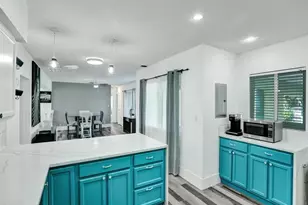 708 NE 24th Ave, Pompano Beach, FL 33062 - Photo 8