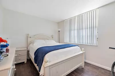 250 Jacaranda Drive #308, Plantation, FL 33324 - Photo 6