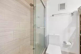 250 Jacaranda Dr, Plantation, FL 33324 - Photo 12