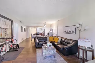 250 Jacaranda Dr, Plantation, FL 33324 - Photo 6
