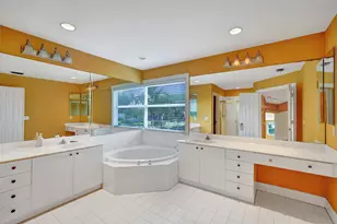 10902 Tamoron Ln, Boca Raton, FL 33498 - Photo 36