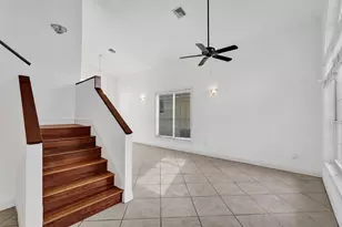 10902 Tamoron Ln, Boca Raton, FL 33498 - Photo 6
