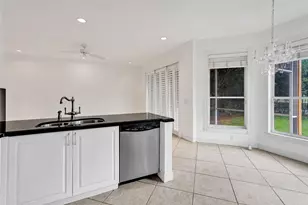 10902 Tamoron Ln, Boca Raton, FL 33498 - Photo 18