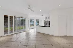 10902 Tamoron Ln, Boca Raton, FL 33498 - Photo 12
