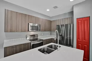 5902 NW 46th Ln, Tamarac, FL 33319 - Photo 4