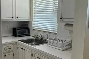 8020 Sunrise Lakes Dr N, Sunrise, FL 33322 - Photo 14