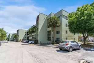1638 Embassy Dr, West Palm Beach, FL 33401 - Photo 14