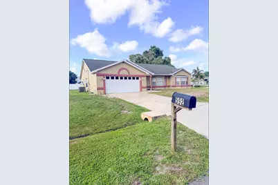 592 SW Lovell Terrace, Port Saint Lucie, FL 34953 - Photo 4