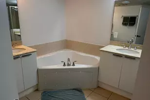 16699 Collins Ave, Sunny Isles Beach, FL 33160 - Photo 8