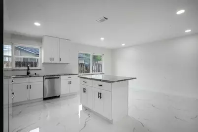 8535 NW 25th Place, Coral Springs, FL 33065 - Photo 6