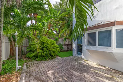 110 NE 16th Terrace, Fort Lauderdale, FL 33301 - Photo 20