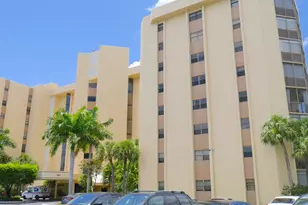 7400 Radice Ct, Lauderhill, FL 33319 - Photo 58